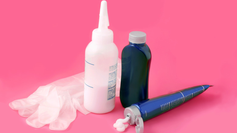 Bleach toners and toning shampoo