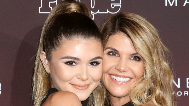Olivia Jade posing with Lori Laughlin