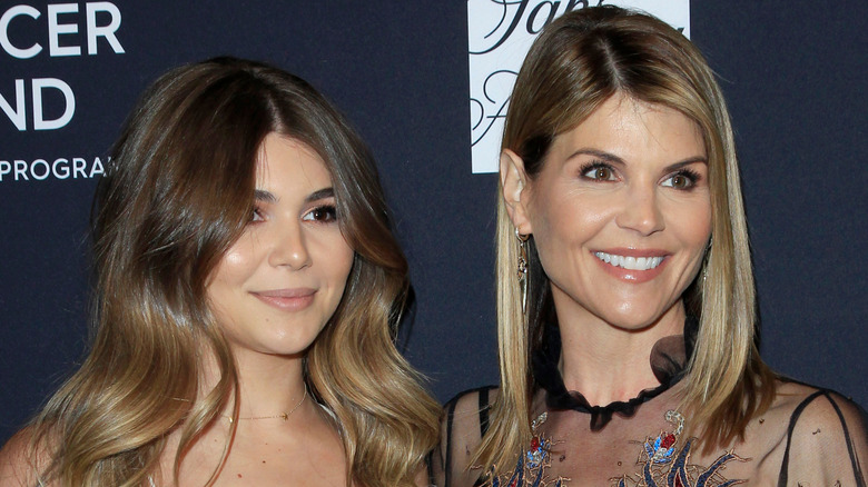 Olivia Jade Giannulli and Lori Loughlin posing