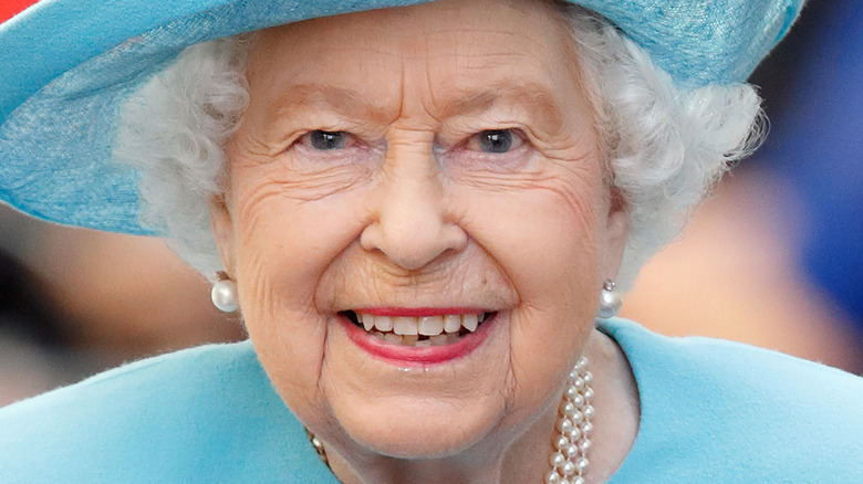 Queen Elizabeth 2019 light blue hat