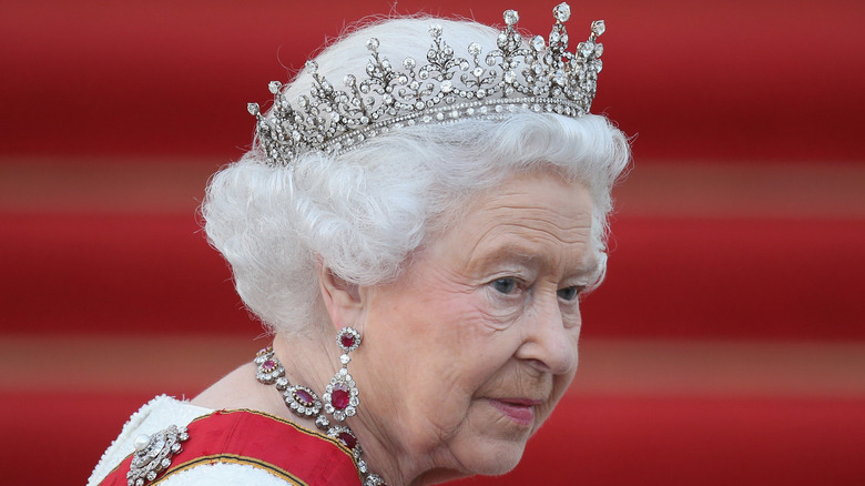 Queen Elizabeth on red carpet