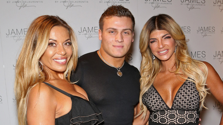 Dolores Catania, Frankie Catania and Teresa Giudice posing