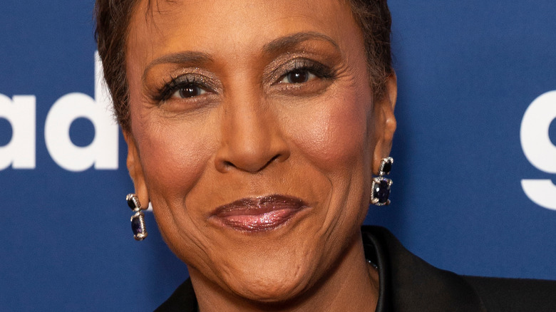 Robin Roberts at award show 