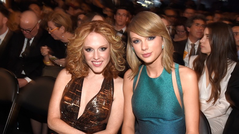Abigail Anderson and Taylor Swift sitting together