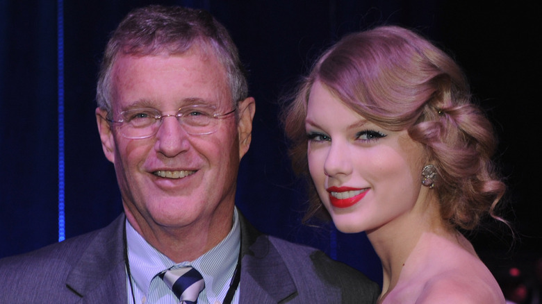 Scott Swift and Taylor Swift at the 2011 CMT Artist of the Year celebration