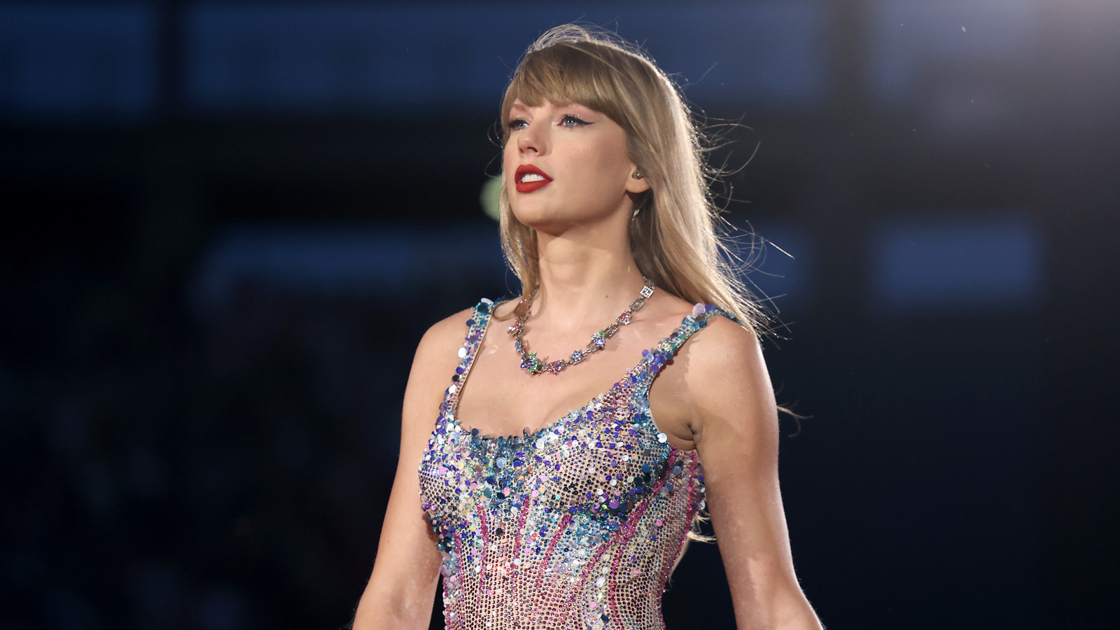 How Taylor Swift's Makeup Reportedly Survives Her RainSoaked Concerts