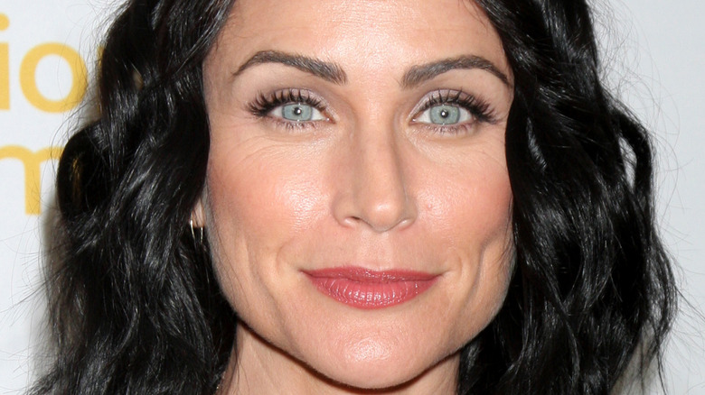 Rena Sofer posing