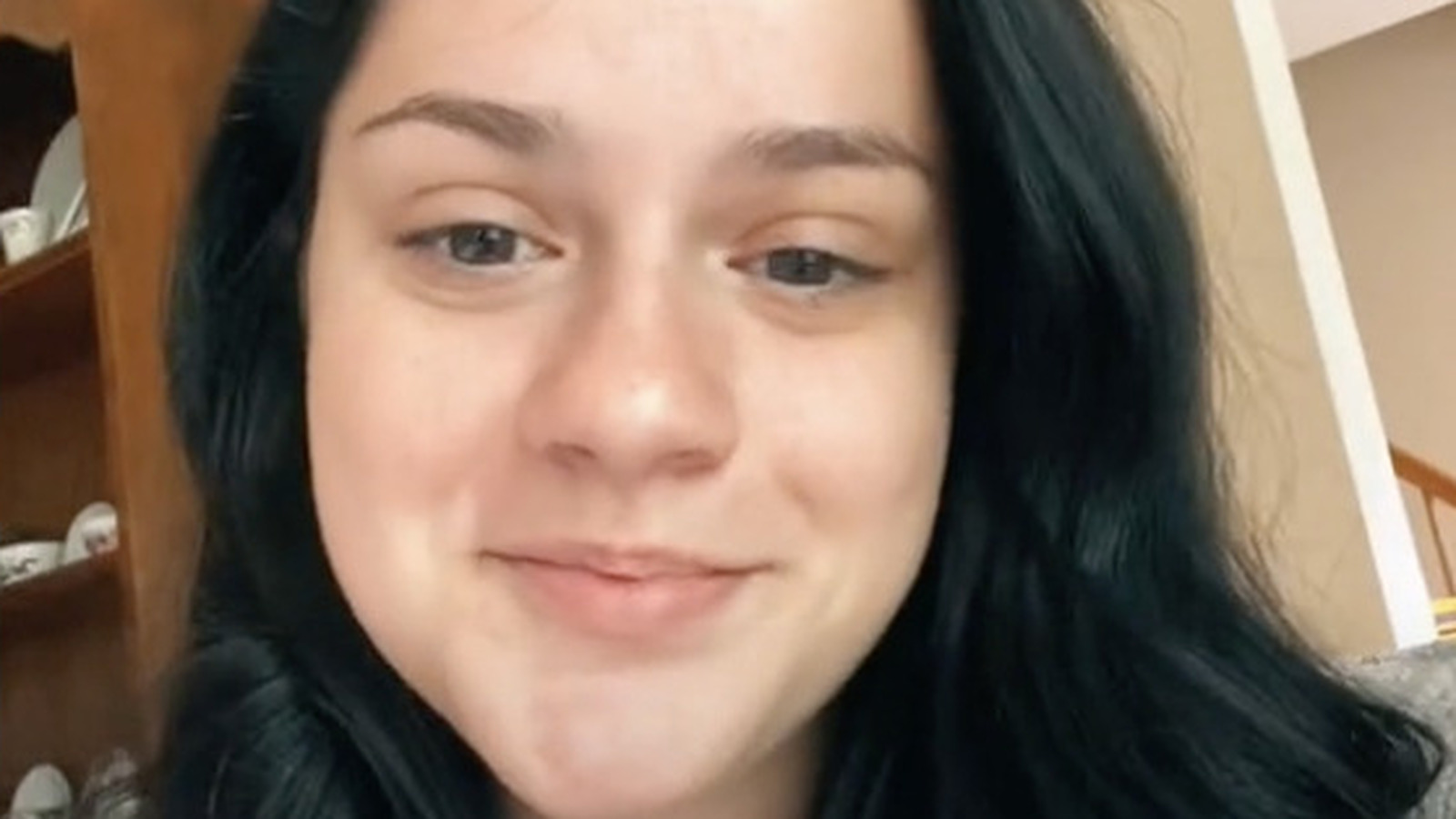 How The Girlfriend In The Couch Guy TikTok Really Feels About The Drama