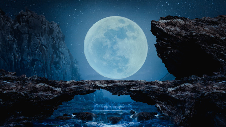 How The June 14 Full Moon Will Affect You If You're A Libra