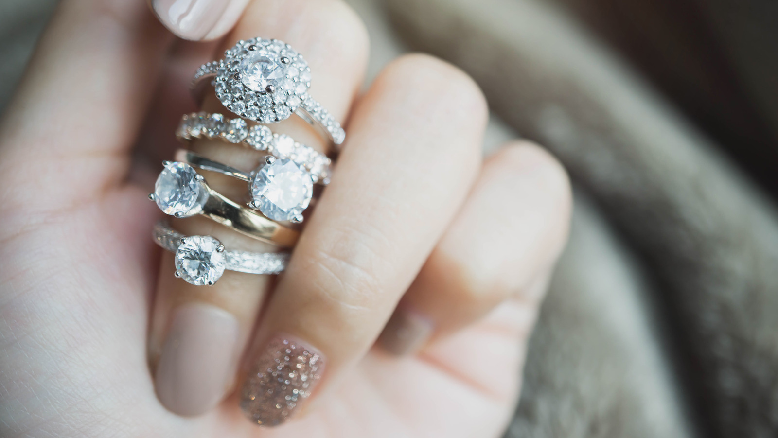 How To Avoid Losing The Diamond In Your Engagement Ring