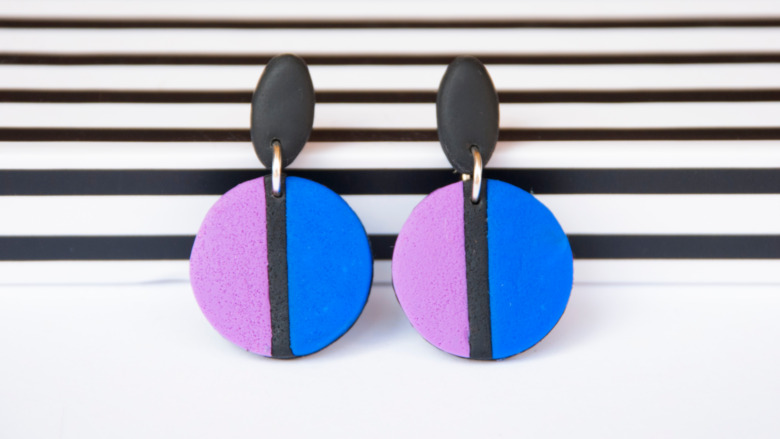 Clay earrings minimalist design