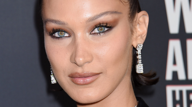 Bella Hadid has an oval face