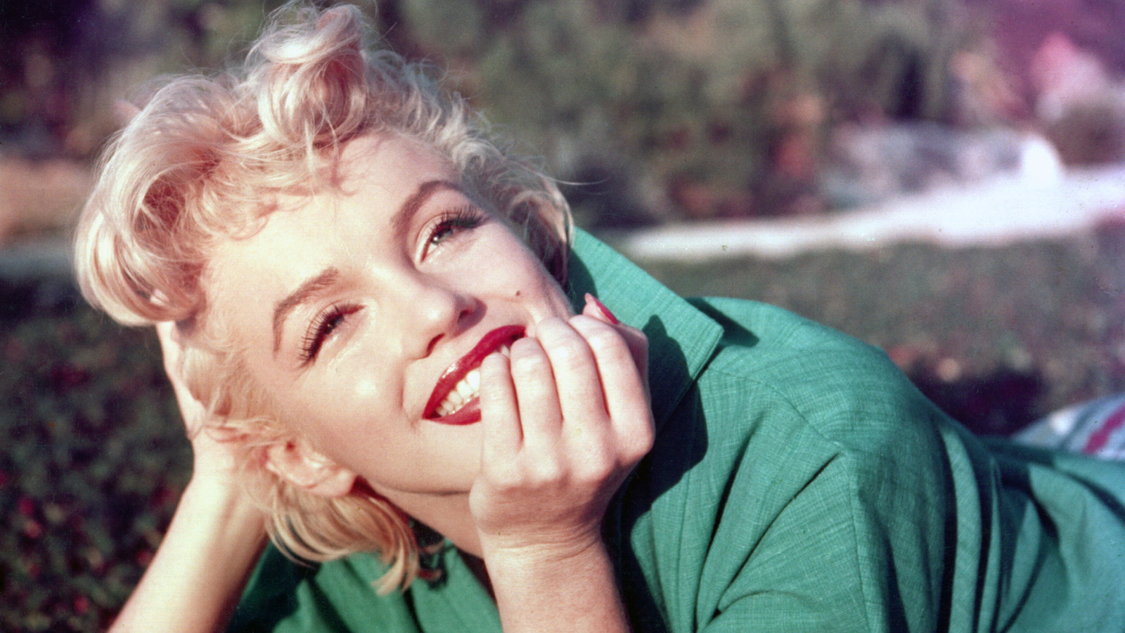 How To Do Your Hair So It Looks Like Marilyn Monroe's