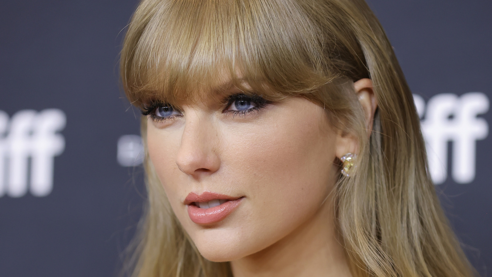 How To Emulate Taylor Swift's Midnights Manicure