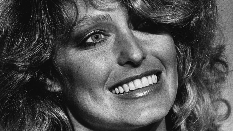 How To Get '70s Hair Like Farrah Fawcett