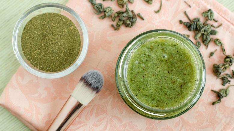 matcha powder mix with makeup brush