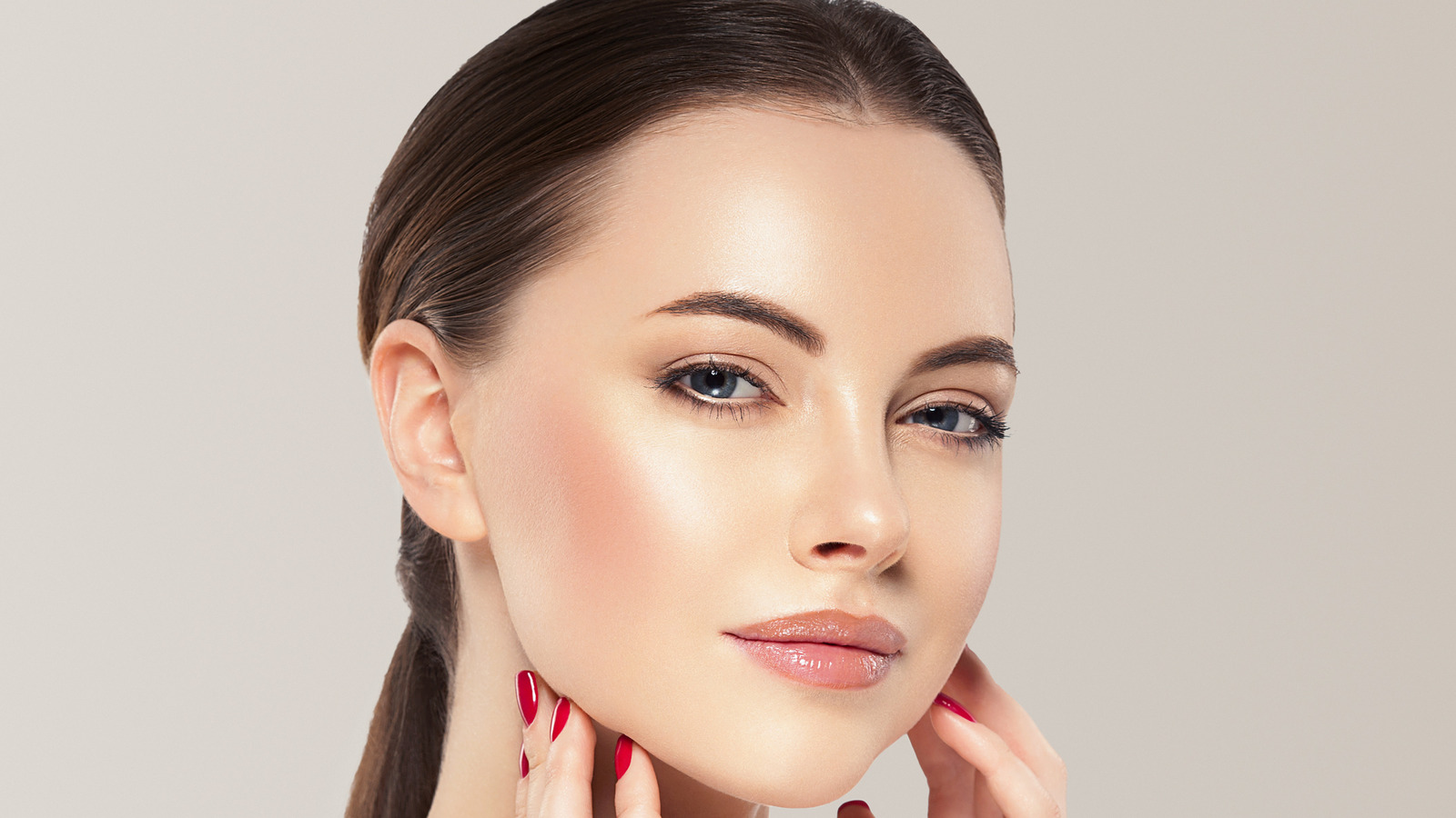 Healthy Glow Makeup - Makeup
