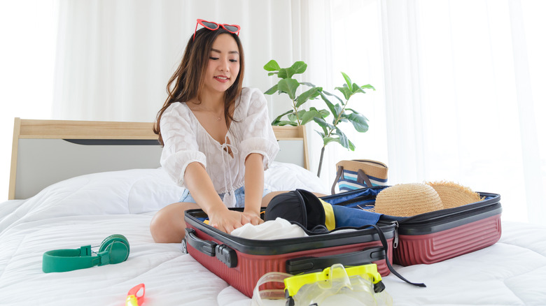 how to pack a carry on for 7 days