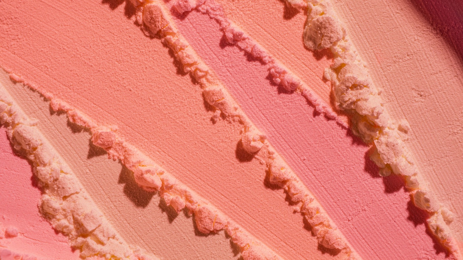 How To Pull Off Peach Makeup For The Perfect Soft Look