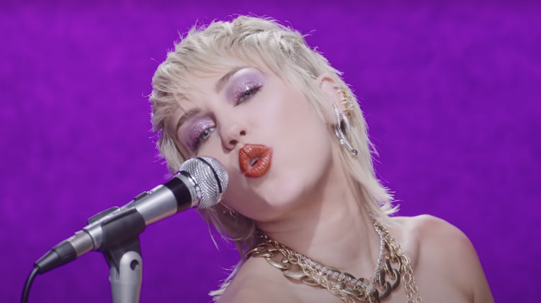 Miley Cyrus singing