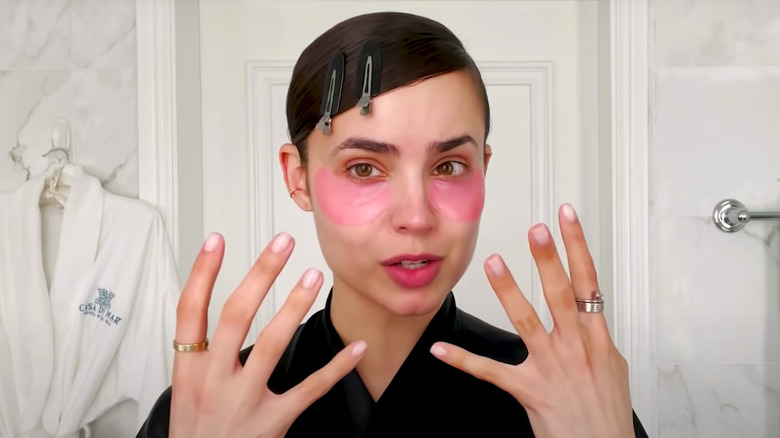 Sofia Carson doing skin prep