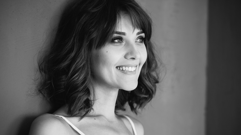 girl with textured bangs