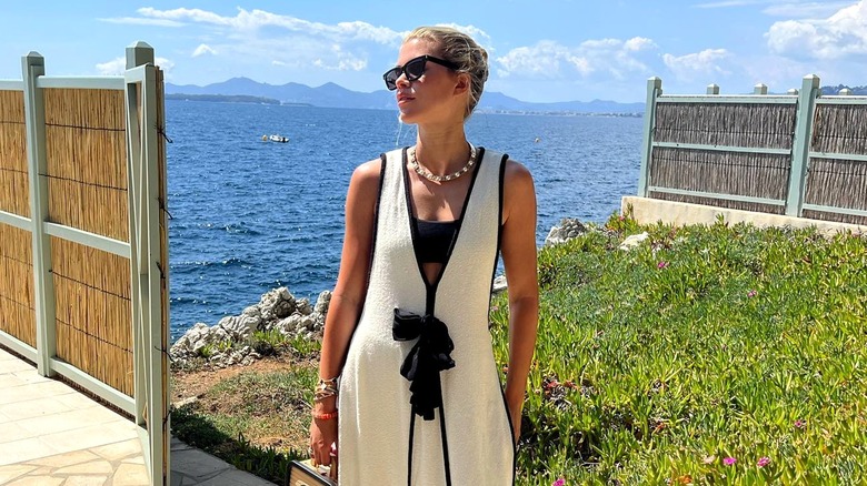 Sofia Richie wearing quiet luxury summer aesthetic