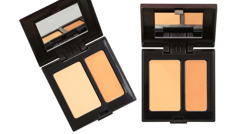 Concealer compacts 