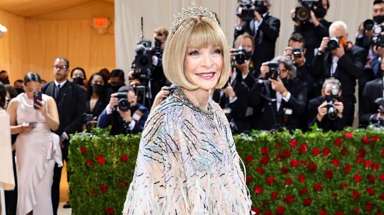 anna wintour met gala sparkly dress