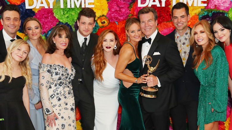 The Young and the Restless cast posing