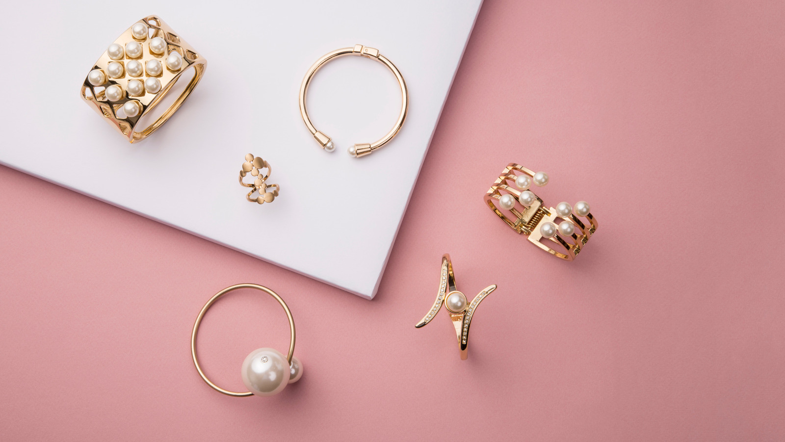 Hypoallergenic Jewelry Brands To Try If