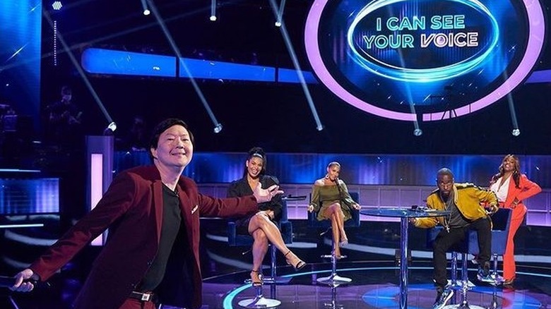 Cast of I Can See Your Voice smiling 