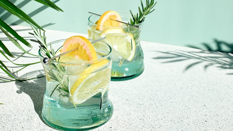 a lemon and rosemary cocktail