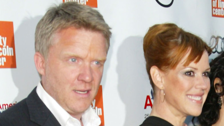 Molly Ringwald and Anthony Michael Hall on the red carpet