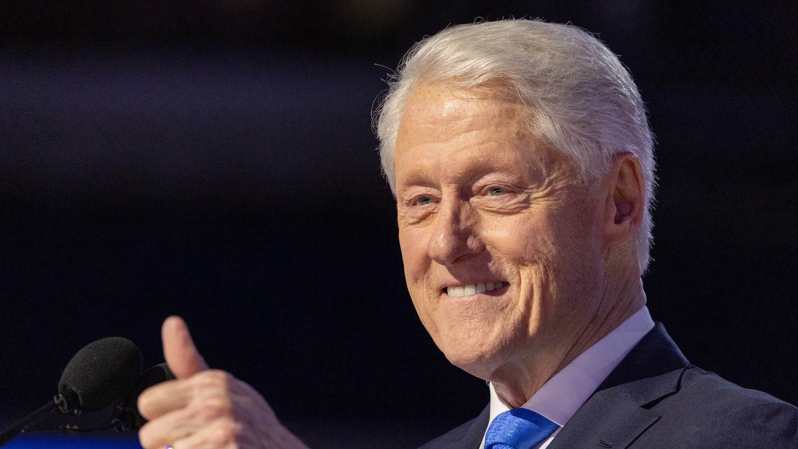 <a href="https://www.thelist.com/1736671/bill-clinton-relationship-grandkids/" target="_blank">Inside Bill Clinton’s Relationship With His Grandkids</a>