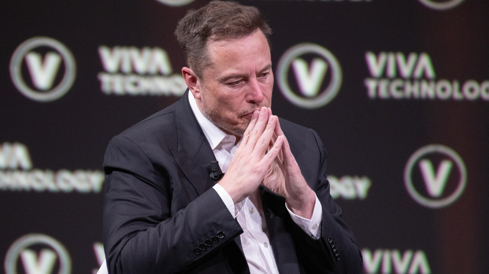 <a href="https://www.thelist.com/1729627/elon-musk-major-money-problem-tesla-50-billion-dollar-pay-package-rejected/" target="_blank">Inside Elon Musk’s Major Money Problems Amid Multibillion-Dollar Loss</a>