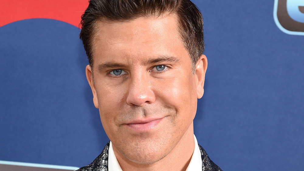 Fredrik Eklund smiling on red carpet