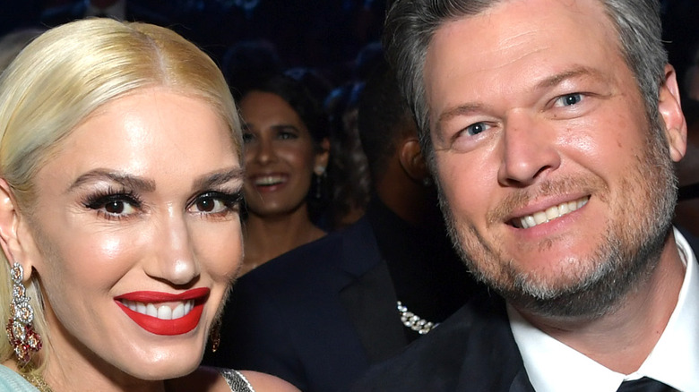 Blake Shelton, Gwen Stefani smiles