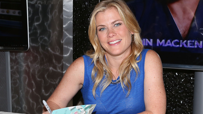 Alison Sweeney signing her book