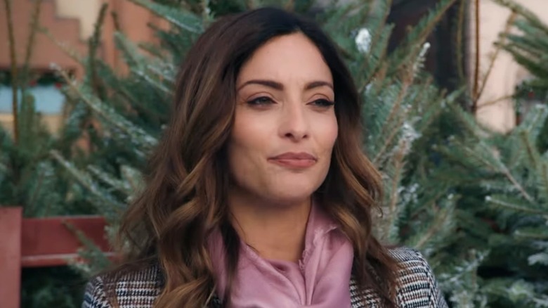 Erica Cerra in "Mystery on Mistletoe Lane"