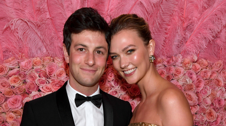 Josh Kushner, Karlie Kloss posing