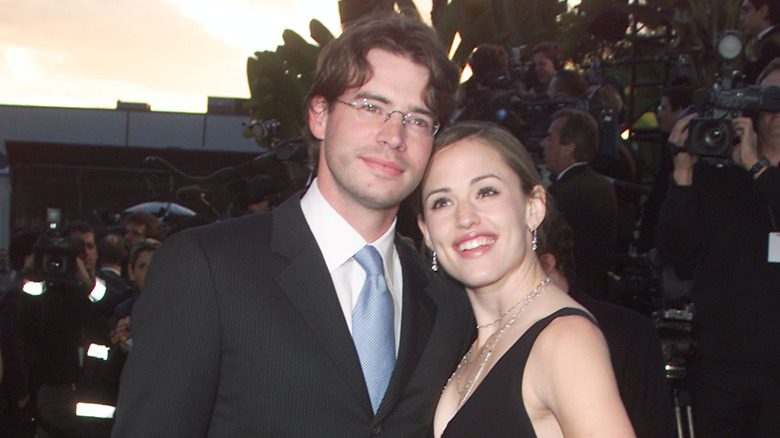 Scott Foley and Jennifer Garner smiling
