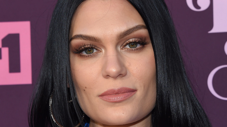 Jessie J poses on the red carpet