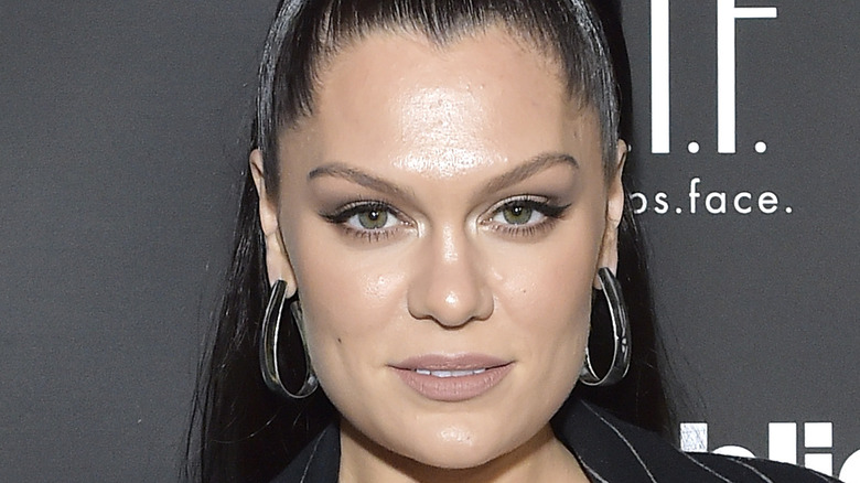 Inside Jessie J's Struggle With Neck And Throat Pain