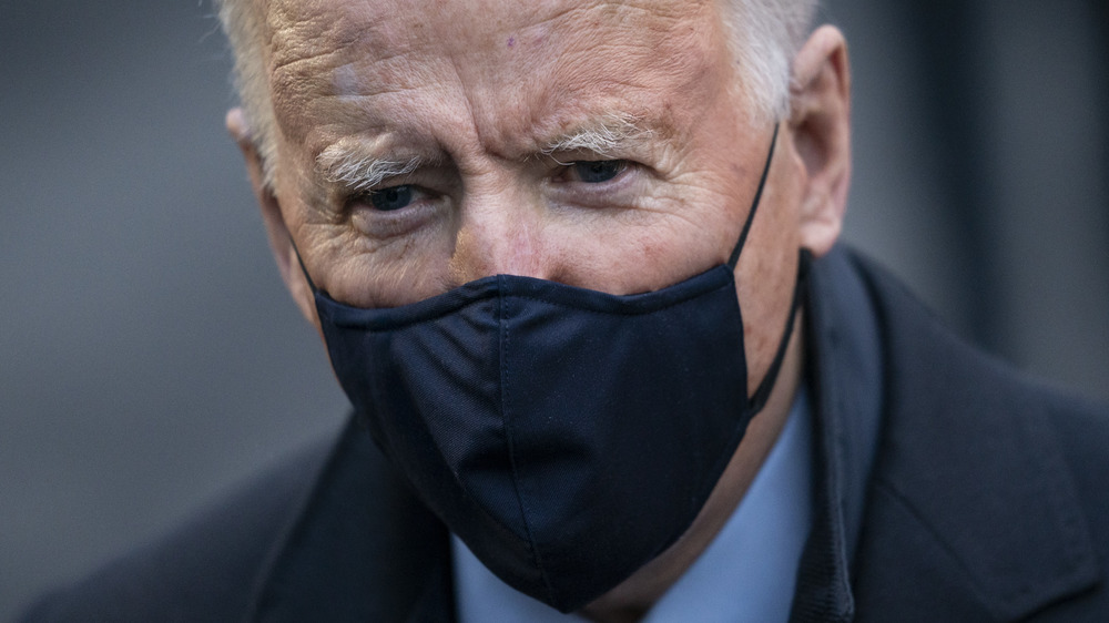 Joe Biden wearing mask