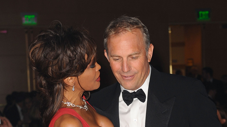 Kevin Costner and Whitney Houston talking