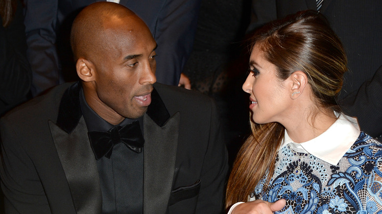 Kobe and Vanessa Bryant talking