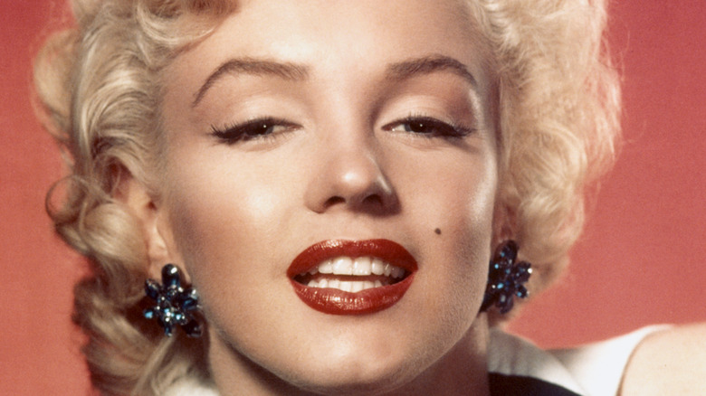 Marilyn Monroe in red lipstick