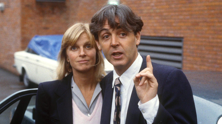 Paul and Linda McCartney pose for a photo.