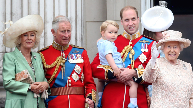 The royal family on balcony 